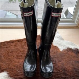 Hunter Tall Gloss Black Rain Boots 6M